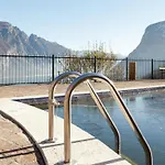 Welcoming In With Pool *