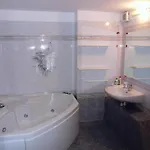 Welcoming In With Pool Appartement