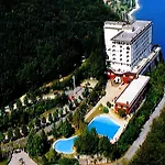 Welcoming In With Pool Διαμέρισμα *