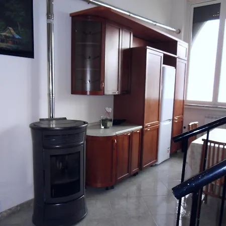 Welcoming In With Pool Apartmán