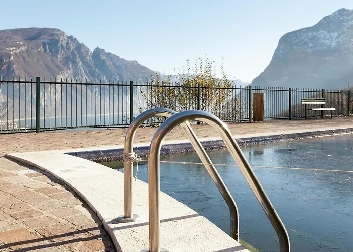 Welcoming In With Pool Apartment