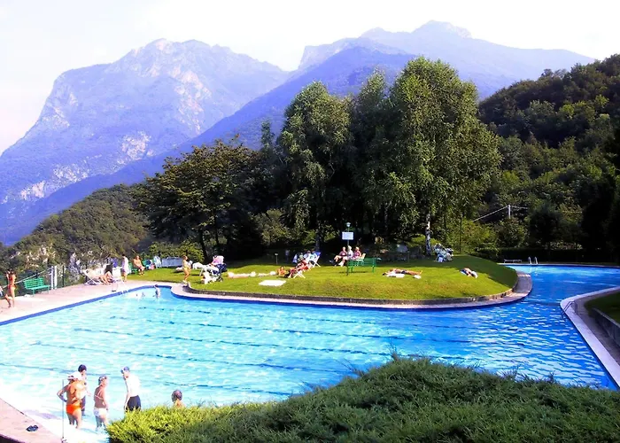 Welcoming In With Pool *