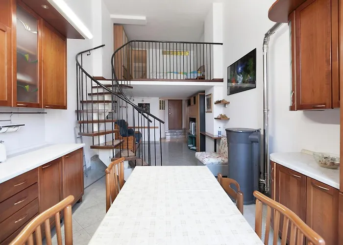 Welcoming In With Pool Apartmán