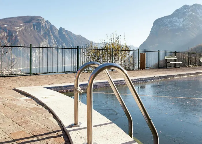 Welcoming In With Pool *